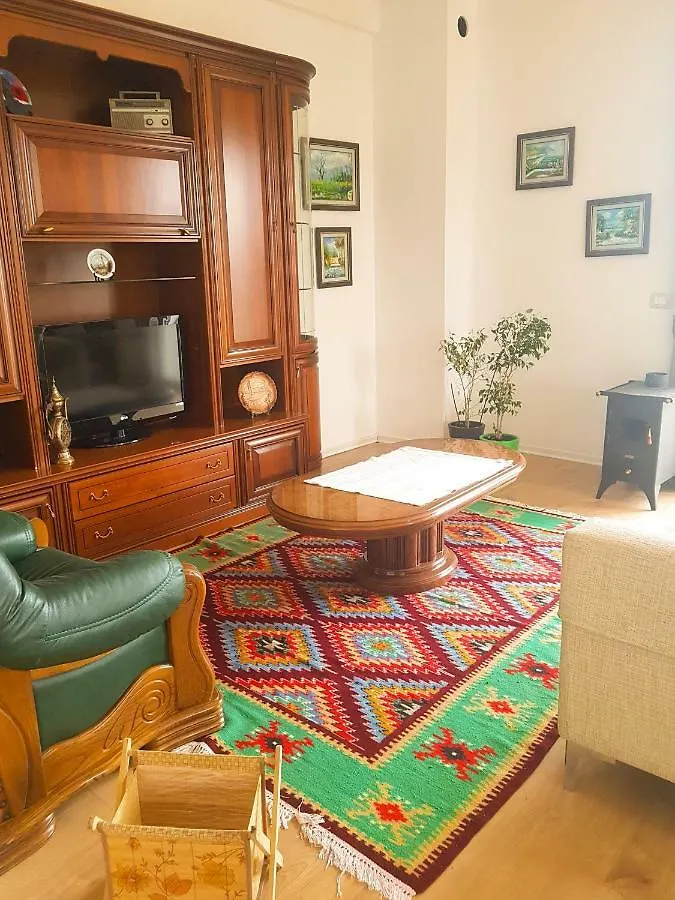 Guest house Vila Elida Tragjas
