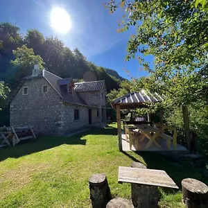 Gasthof Gjelaj, Theth